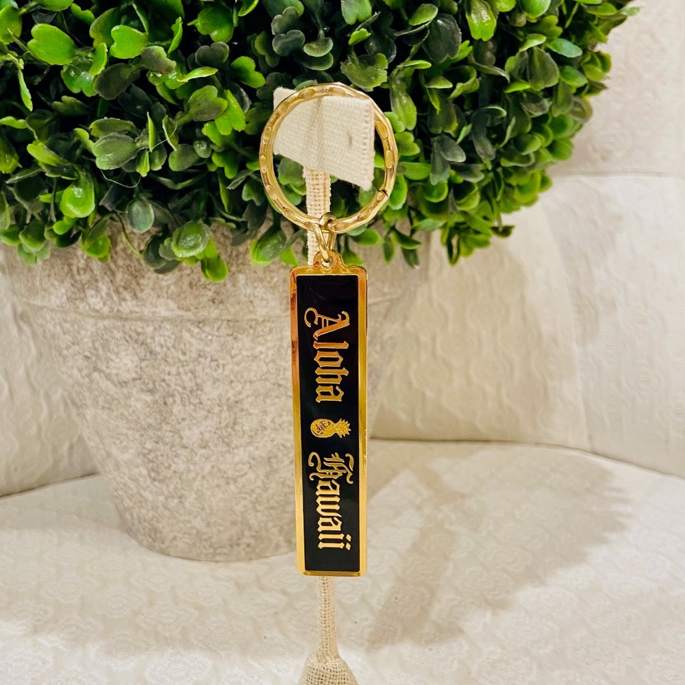 BUNDLE ONLY Black & Gold Aloha Hawaii Key Chain with Pineapple